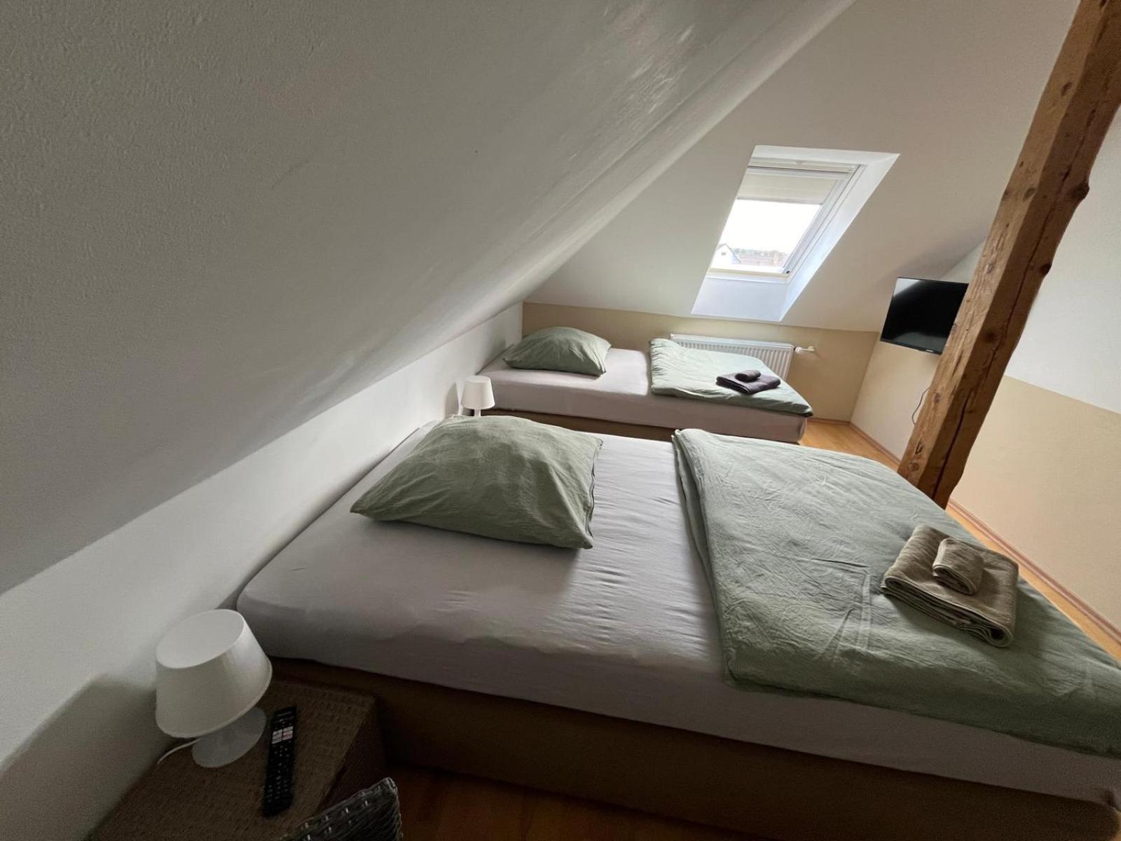 Doppelzimmer-Bad-Kuehlschrank-Tv-19 Meine Екстер'єр фото