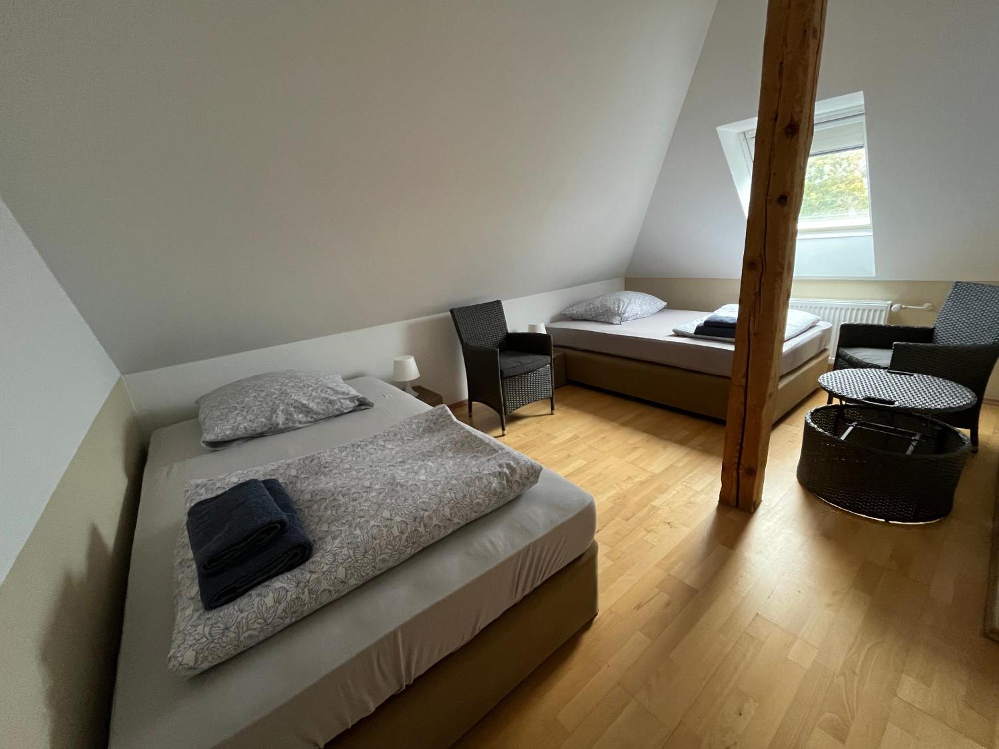 Doppelzimmer-Bad-Kuehlschrank-Tv-19 Meine Екстер'єр фото
